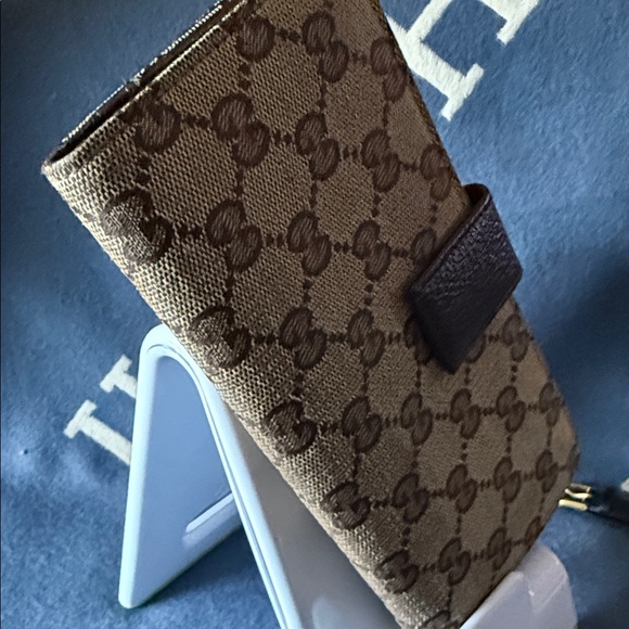 Gucci Beige and Brown Monogram Wallet - Picture 6 of 12